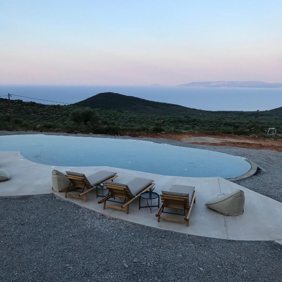 Zen Rocks Resort Kalianeika Esterno foto