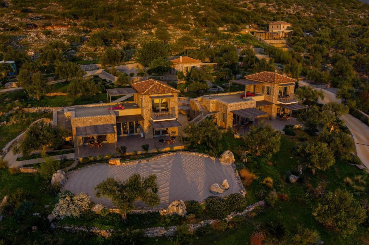 Zen Rocks Resort Kalianeika Esterno foto